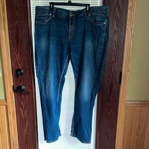 Plus size women’s Silver Jeans, Suki Surplus bootcut.